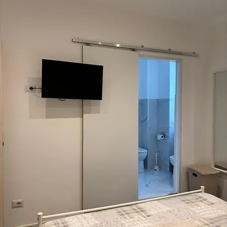 ゲストハウス Nesima - Ospedale Garibaldi Siciliafiera Metro Fontana 4*