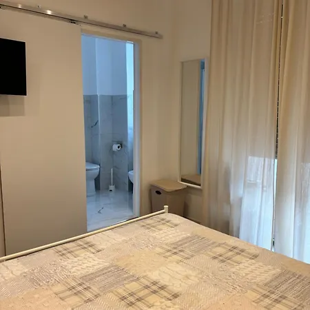 Nesima - Ospedale Garibaldi Siciliafiera Metro Fontana 4* カターニア