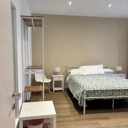 Nesima - Ospedale Garibaldi Siciliafiera Metro Fontana 4*