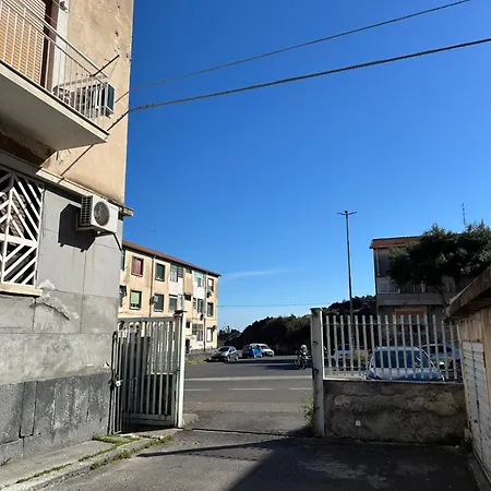 Nesima - Ospedale Garibaldi Siciliafiera Metro Fontana 4*