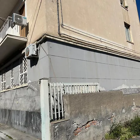 Nesima - Ospedale Garibaldi Siciliafiera Metro Fontana 4*